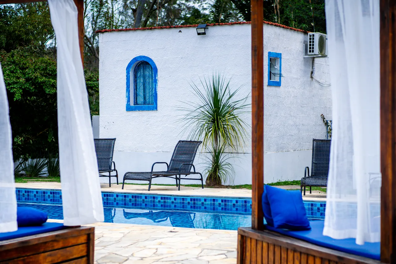 Vista da piscina a partir da cabana